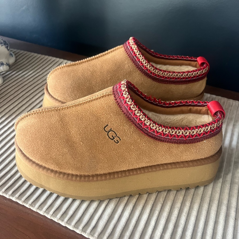Ugh tazz slippers size 9